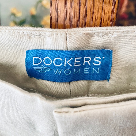 NWT Dockers women’s Metro Capri pants Nouveau Fit stretch pockets 12 light khaki - Picture 5 of 11
